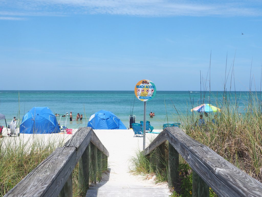 It’s officially SUMMER!